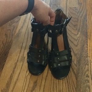 Lucky Brand size 10 black leather sandals